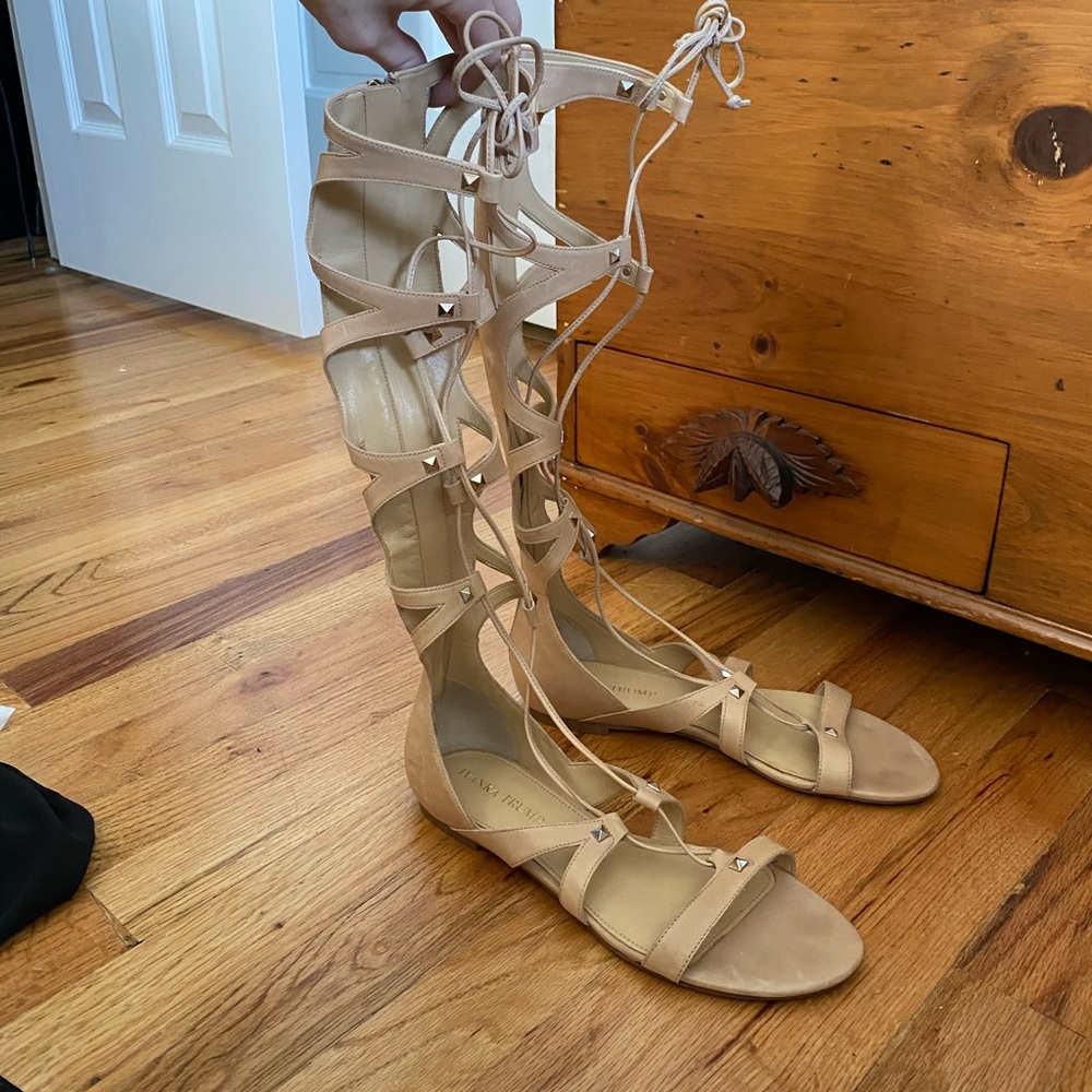 💜💜 Ivanka Trump | Size: 7.5 | Gladiator Sandals